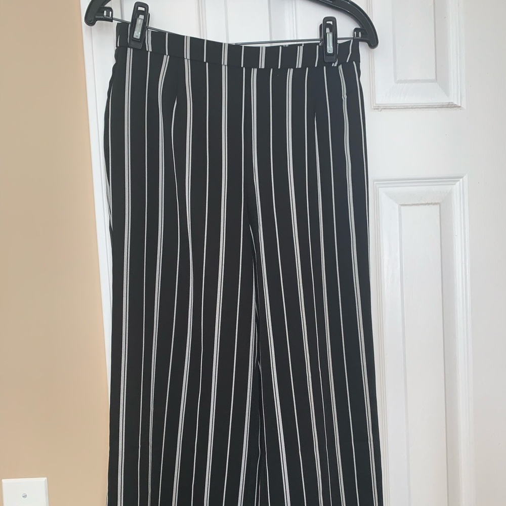 Black and white striped cropped pants